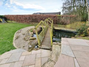 Photo 17- click for photo gallery